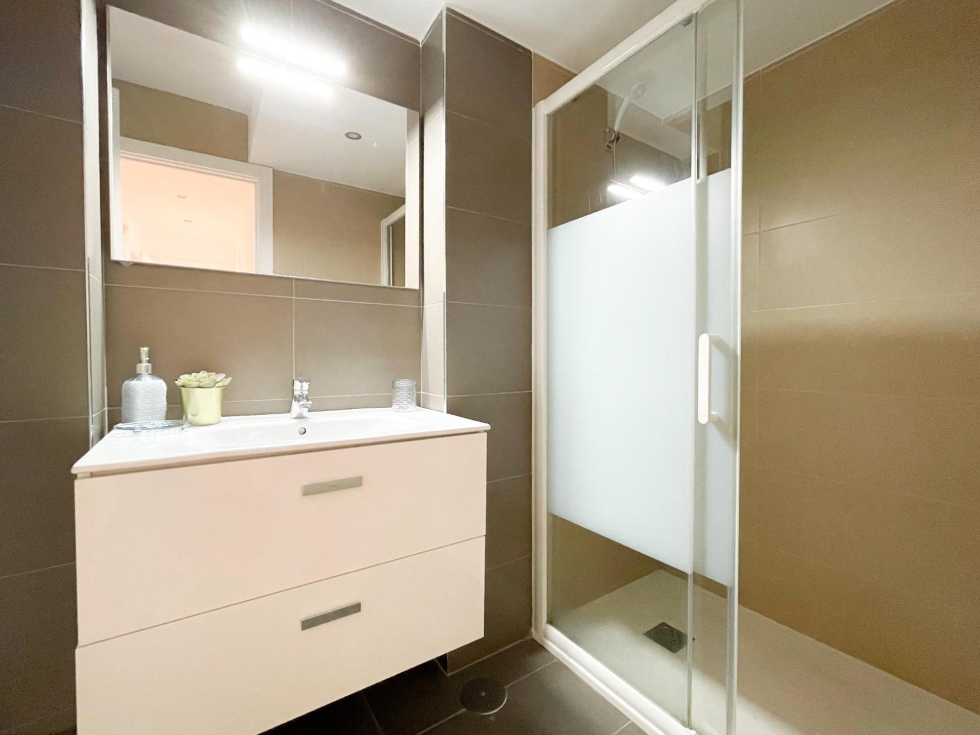 Moderno Apartamento Plz De La Merced Malaga Ngoại thất bức ảnh